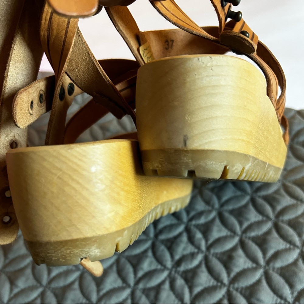 Swedish Hasbeens Tan Leather Wooden Platform Sandals Designer Clogs - Picture 9 of 9